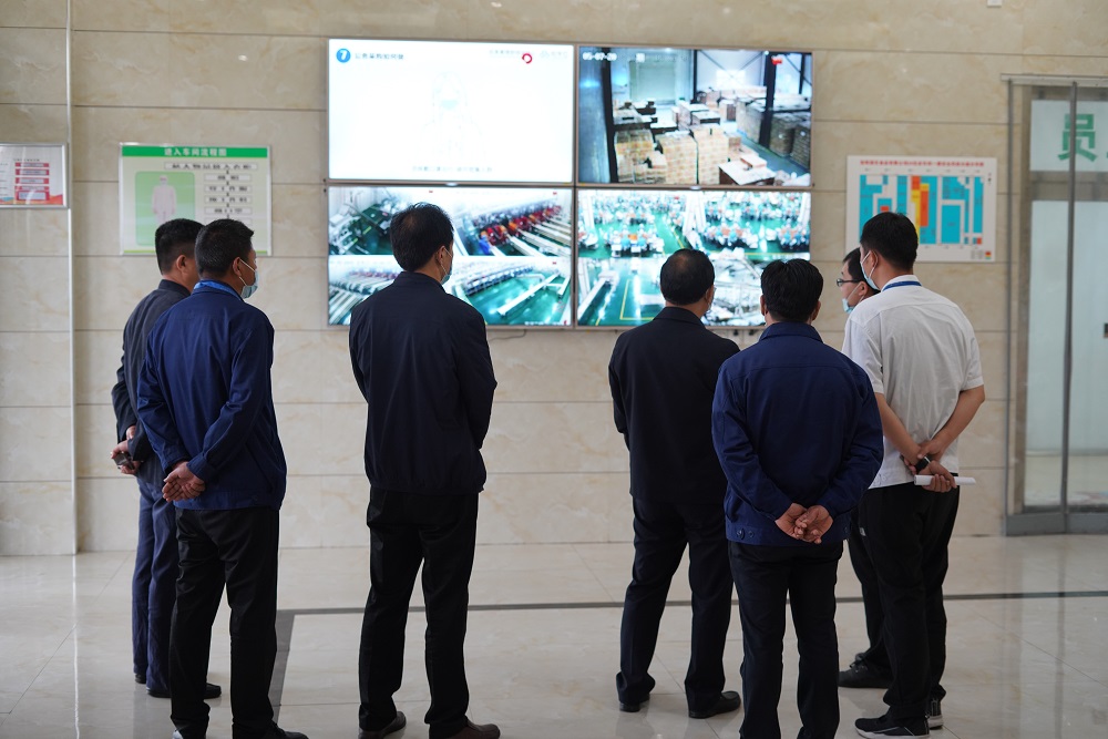 1591322454101052.jpg 一樓大廳看工廠實(shí)時直播.JPG